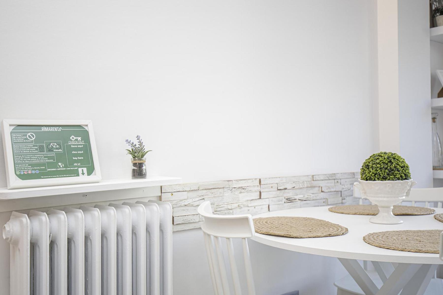 Apartamento Con Gran Terraza En Жирона Экстерьер фото